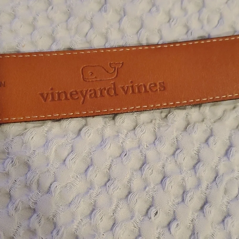 Vineyard Vines Cowhide Leather Size 30